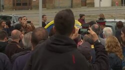 Regional ploice applauded at polling station in Catalonia Instructional Video