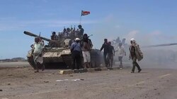 CLEAN : Yemen: fightings continue near Adens airport News Clip
