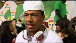 Stars arriva at Nickelodeon's Kids Choice Awards News Clip