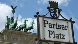 Brandenburg Gate, Berlin - Timelapse Stock Footage