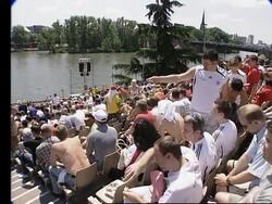 Brazilian and French fans gather ahead of WC quarter-final News Clip