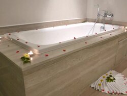 HD Romantic jacuzzi Stock Footage