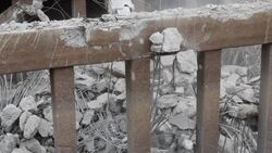 Hammer beam bridge Stock Footage