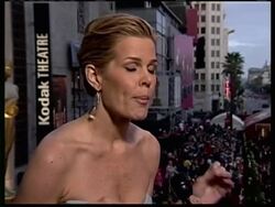 Stars make fashion statements instead of safe choices for Oscars News Clip