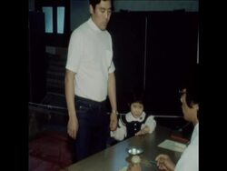 SYND 8 7 74 PEOPLE VOTE IN  JAPANESE ELECTIONS News Clip