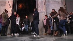 Crowds throng to famous fair to snap up low-cost goods News Clip