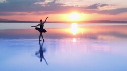 dance on the water Stock Footage