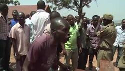 CLEAN : Anger at Kampala voting station after long delays News Clip