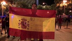 CLEAN : Spain shrug off Catalonia crisis to qualify for World Cup News Clip