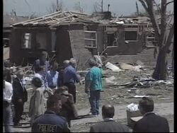 USA: OKLAHOMA: PRESIDENT CLINTON VISITS TORNADO VICTIMS News Clip