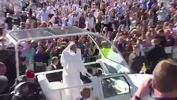 CLEAN : Pope arrives at Basilica for canonization mass News Clip