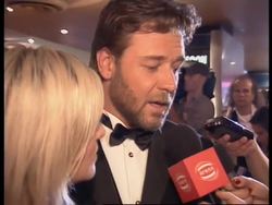 Russell Crowe and pregnant wife at Sydney premiere of Master and Commander News Clip
