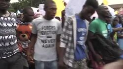 CLEAN : Thousands march on Nigerian governor's office over eviction News Clip