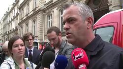 CLEAN : 11 injured in Paris lightning strike 6 seriously: official News Clip