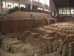 WA Terracotta Army, crowds of tourists on viewing balcony, Museum of Qin, Xian, China Stock Footage