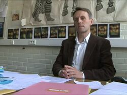 CLEAN:Iceland volcano eruption not huge, but impact enormous: expert News Clip