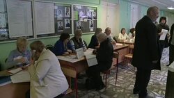 CLEAN : Russia votes for new parliament with Putin secure 2 News Clip