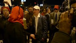 Palestinian And Trump Supporter Argue Pt. 2 Stock Footage