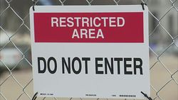 Builders taking down inauguration staging News Clip