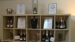 CLEAN : English winegrowers break out the bubbly News Clip