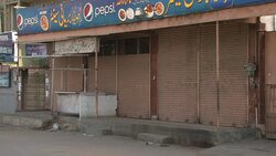 CLEAN : Thousands rally in Pakistans Karachi as party chief held News Clip