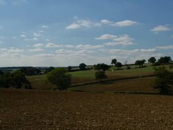T/L Long Compton wheat fields, September, UK. 1 frame every 3 secs - matches framing of TS313 to TS319 Stock Footage