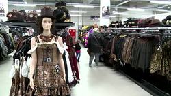 CLEAN : Cologne Carnival: Steampunk costumes proving popular News Clip
