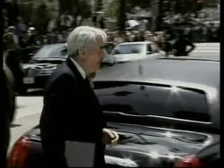 USA: BEVERLY HILLS: MOURNERS BID FAREWELL TO FRANK SINATRA News Clip