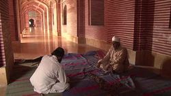 CLEAN : Fading splendour of Pakistani Mughal mosque News Clip