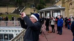 CLEAN : People gather in northern England to see the eclipse News Clip