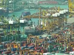 HD:Rush hour in shipyard. Stock Footage