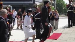 Japan royals lay wreath at friendship shrine News Clip