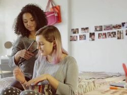 Teen hair straighten Stock Footage
