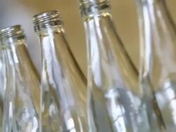 CU Soft drink bottling line Stock Footage