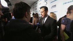 Stars flock to Howard Stern birthday bash; Stern comments on Gov. Christie scandal News Clip