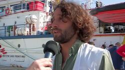 More than 300 rescued migrants arrive in Sicily Instructional Video