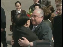 RUSSIA: MOSCOW: CHINESE PRESIDENT JIANG ZEMIN ARRIVES News Clip