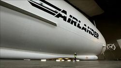 CLEAN : Aviation British firm presents Airlander 10 News Clip