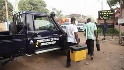 VOICED : Mali: dos europeos y tres malies muertos en tiroteo News Clip