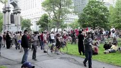 VOICED: Desnudos contra Formula 1 News Clip