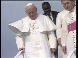 PAPUA NEW GUINEA: PORT MORESBY: POPE JOHN PAUL II ARRIVAL News Clip