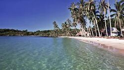 Transparent water on an island Stock Footage