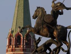 Statue outside of the Kremlin Stock Footage