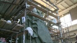 VOICED : Russians divided over giant Vladimir the Great statue News Clip