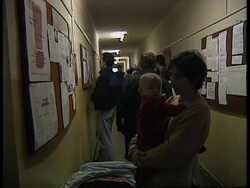 POLAND: PRIME MINISTER WALDEMAR PAWLAK OFFERS TO RESIGN News Clip