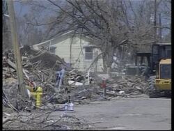 Hurricane clean-up begins in Mississippi News Clip