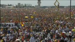 Pope leaves World Youth Day mass, reax from pilgrims News Clip