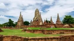 Hyperlapse Landmark Old Temple wat Chaiwatthanaram Stock Footage