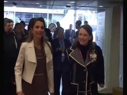 CLEAN: Queen Rania of Jordania in a solidarity act in Barcelona Stock Footage