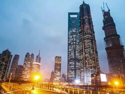 traffic through city Stock Footage